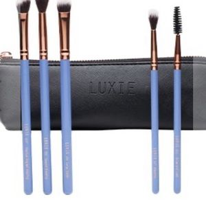 Brush Set with pouch